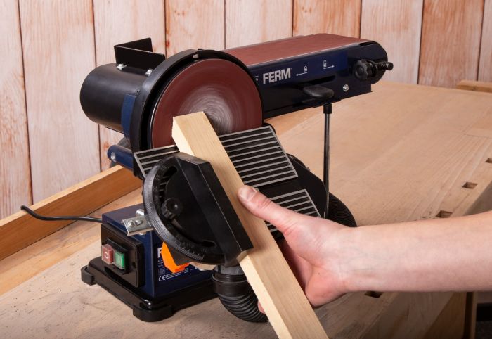 HBM Professionele 20 Volt 4,0AH Lion Vlakschuurmachine Inclusief 2 Lion Accus En 15 Schuurvellen